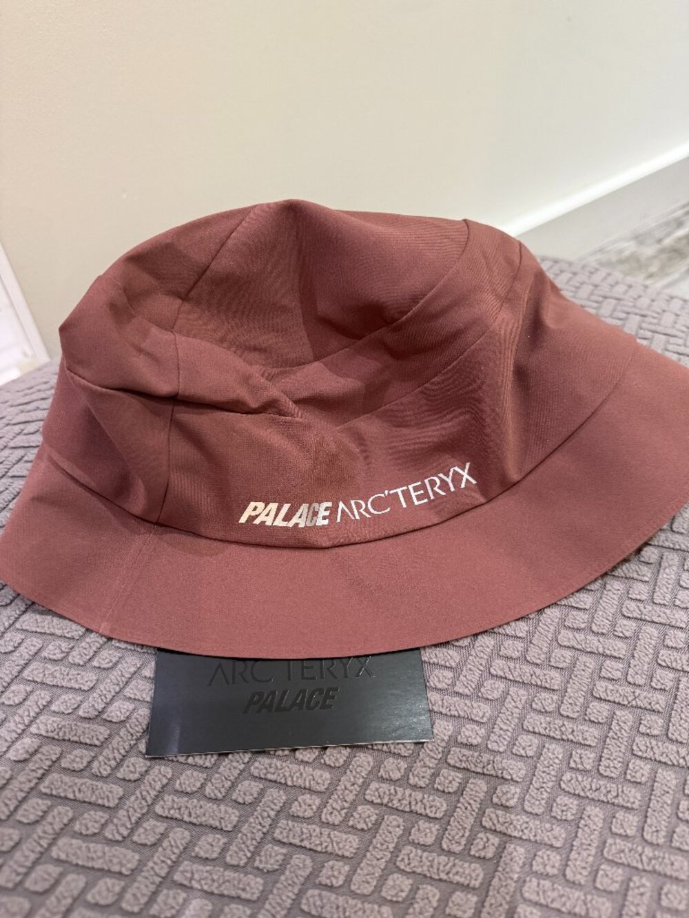 Palace x Arc'Teryx Sinsolo Hat Size L/XL NWT